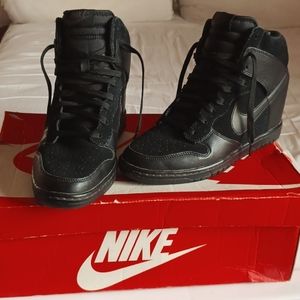 Nike Womens DUNK SKY HI size US 10 black leather black suede